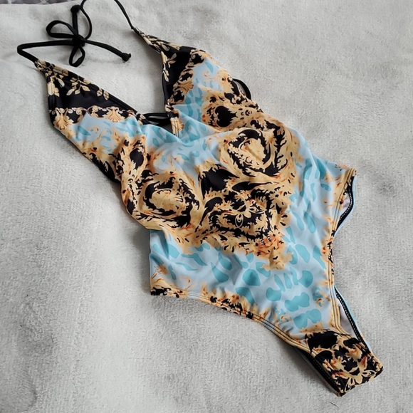 Open back retro print swimsuit - Picture 5 of 10